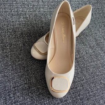 Nové dámské běžové lodičky vel. 36