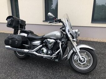 Yamaha XVS 1300 A Midnight Star, původ ČR, perfektní stav