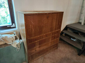 starožitný sekretář