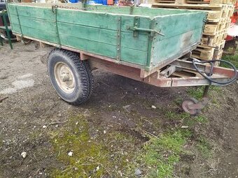 Traktorový sklápěcí přívěs bez SPZ, nebržděný,dozadu sklopný