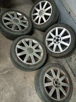 5ks alu disky orig. Audi 5x112 r17 + pneu
