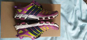 Běžecké boty Adidas RAVEN 3
