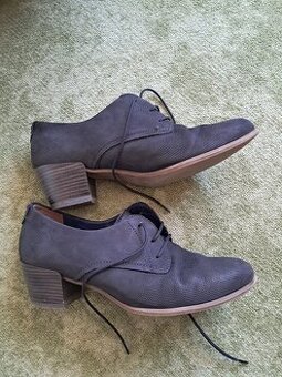 Kožené polobotky tamaris vel.38