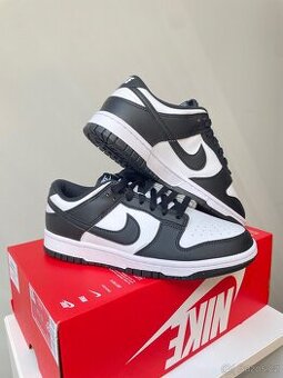 Nike Dunk Low panda