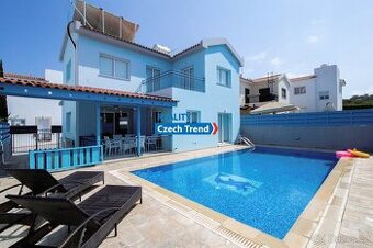 Prodej vily se 3 ložnicemi a soukromým bazénem, 270 m2 na Ky