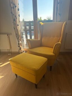 Prodám křeslo IKEA STRANDMON s podnožkou – žluté