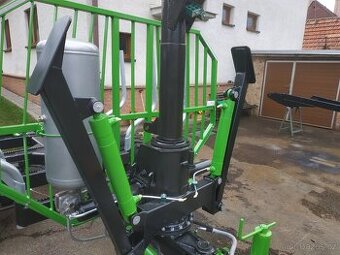 Hydraulická ruka za traktor,vyvážečka