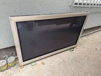 Luxusní 65” plazmový displej Bang & Olufsen BeoVision 4-65