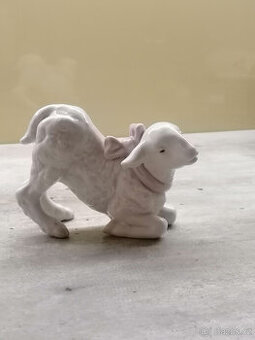 Ladro lamb pink ribbon