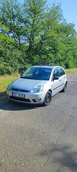 Ford fiesta Ghia 2002