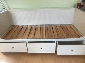 Postel Ikea Hemnes