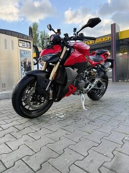Ducati Streetfighter V2