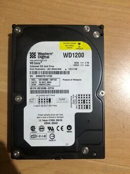 dva pevné disky za 200 Kč každý, 120 GB každý