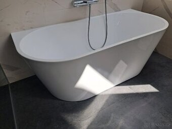 Nová volně stojící vana ZÁLOHA