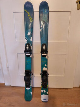 lyže sjezdové dětské, lyžáky stélka 195mm, helma S