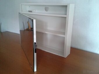 Koupelnová skříňka - galerka