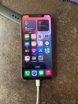 iPhone XS 64 GB zlatý, top stav, nova baterie