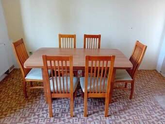 Jídelní rozkládací stůl + 6 židlí - třešeň