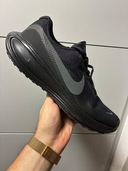 Nike tenisky, vel. 45