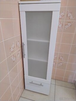 Koupelnová skříň