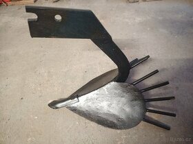 Vyorávací radlice na brambory na Vari