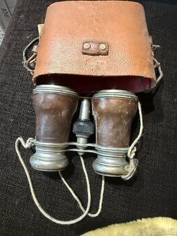 Divadelní kukátko s patinou, sběratelský kousek