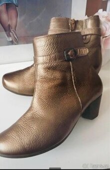 Kozačky kůže Širší nožka 39