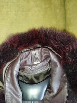 Dámský kožený kabát krátký