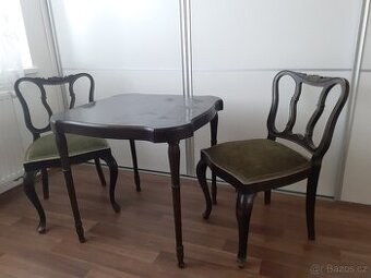 Stolík se dvěma židlemi - 1