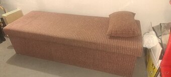 Pohovka s úložným prostorem