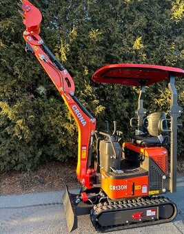 Bagr CR13 s tříválcovým motorem Yanmar - minibagr