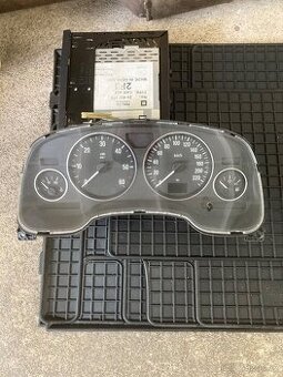 Opel Astra G přístrojová deska/budiky