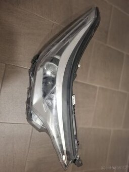 Přední světlomet Toyota CHR