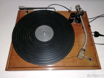 Gramofon jako Tesla NC440 / NC450 Ramínko Tesla P1101