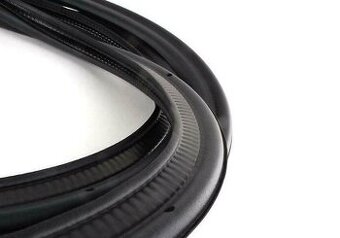 Těsnění pátých dveří (víka kufru) - GOLF 5/6