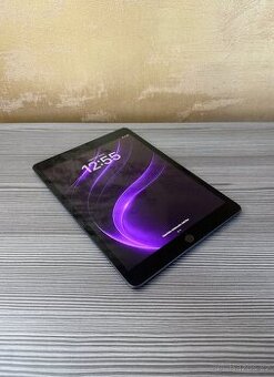 Apple iPad 7 32GB Space Gray, top stav