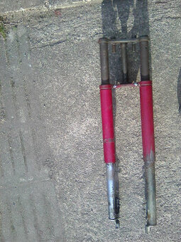 Jawa 250/350 Kývačka ND-p.a z.vidlice,kola,nádrž,spojka,hlav