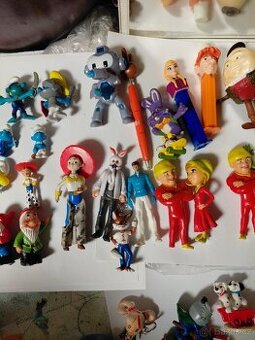 Různé retro postavičky všeho druhu,cca1000ks 737299113