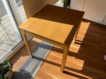 Rozkládací stůl TONSTAD