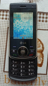 vysouvací LG GD330AT, Nokia 5140i bez krytu a bat.