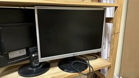 LG 226W 22” monitor fullHD, DVI - 1
