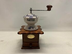 Porcelánový stolní mlýnek na kávu - cibulák č. 10