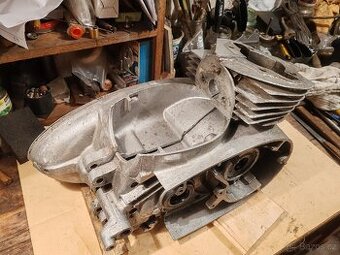 Jawa 250 pérák