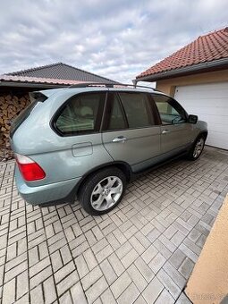BMW X5 4.4i