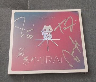 Originál CD Mirai s podpisy