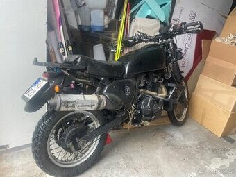SUZUKI DR 750 SCRAMBLER RATBIKE