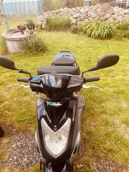 Prodám skútr Juki a Kymco