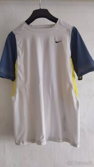 Dres, triko Nike Prague vel. M