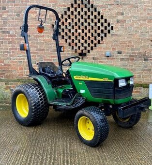 Traktor John Deere 4110