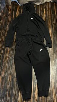 Nike Souprava